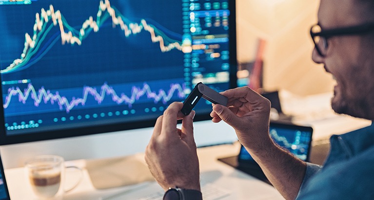 Crypto Trading Real-Time Strategies, Tools, and Insights Crypto Trading Real-Time Strategies, Tools, and Insights